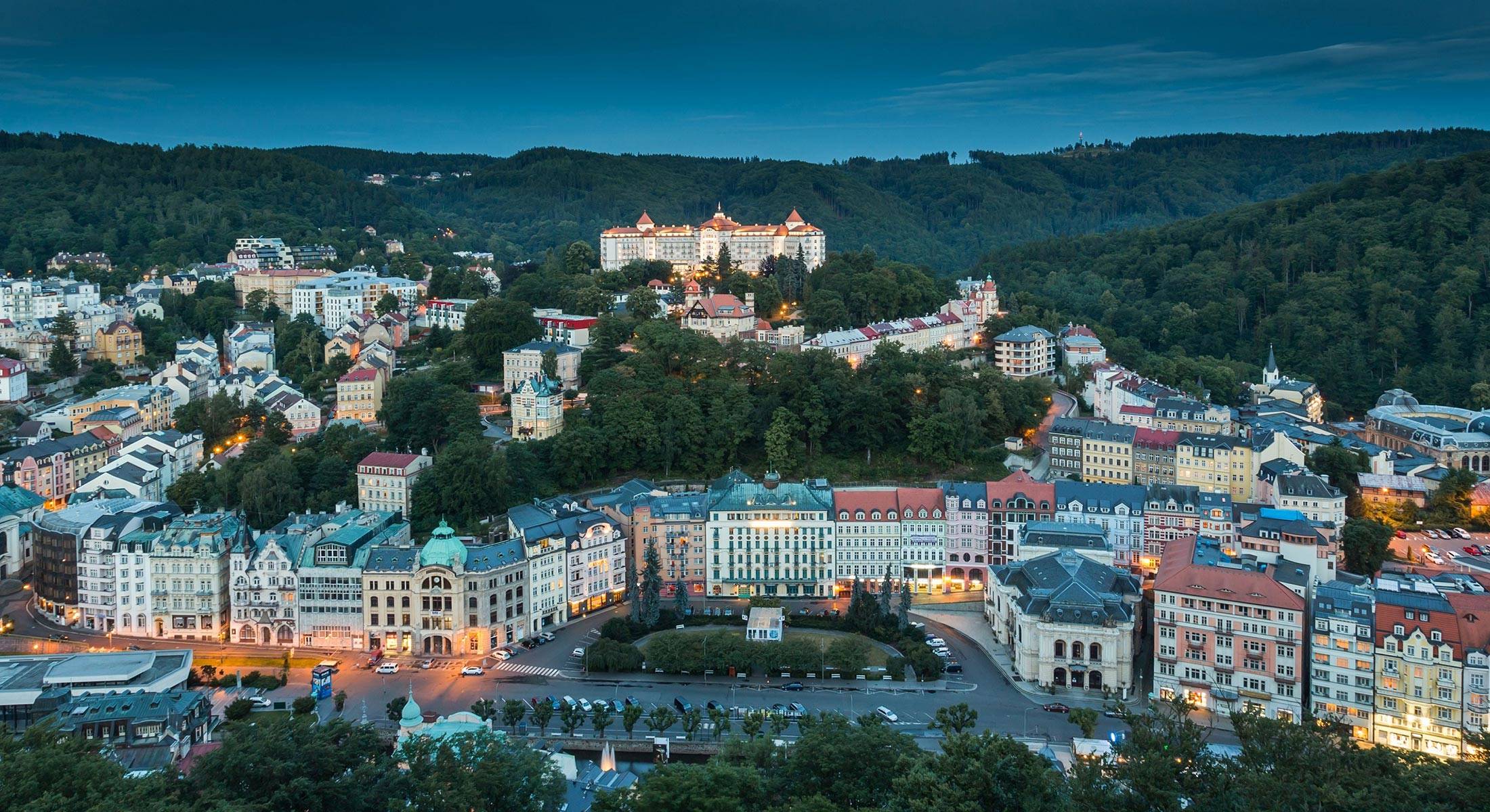 Kontakt-Interhotel Central s privilegovaným umístěním- Karlovy Vary ...